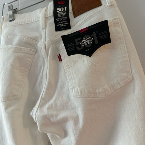 Aritzia Levi’s Premium 501 Skinny White - Picture 6 of 8